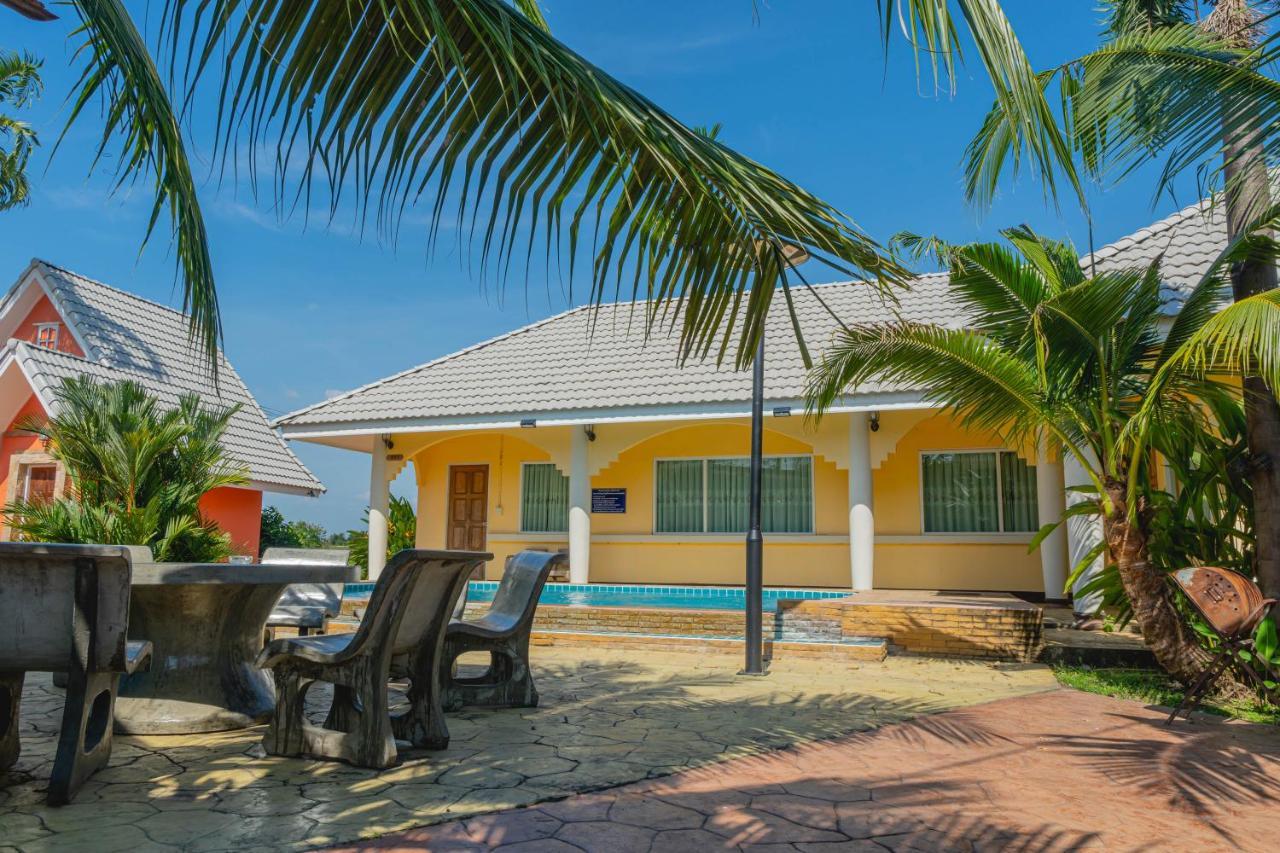 Apinya Resort Bangsarey Ban Tao Than Exterior photo
