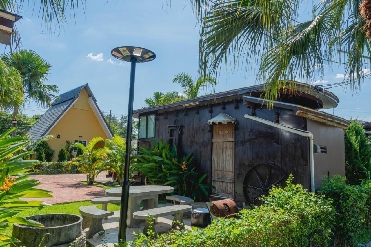 Apinya Resort Bangsarey Ban Tao Than Exterior photo